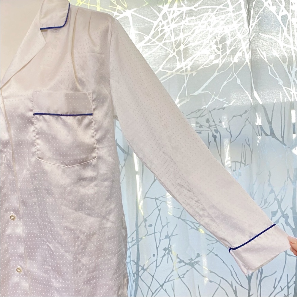 Vintage Christian Dior white satin collared long sleeve button up pajama PJ top - Picture 3 of 13